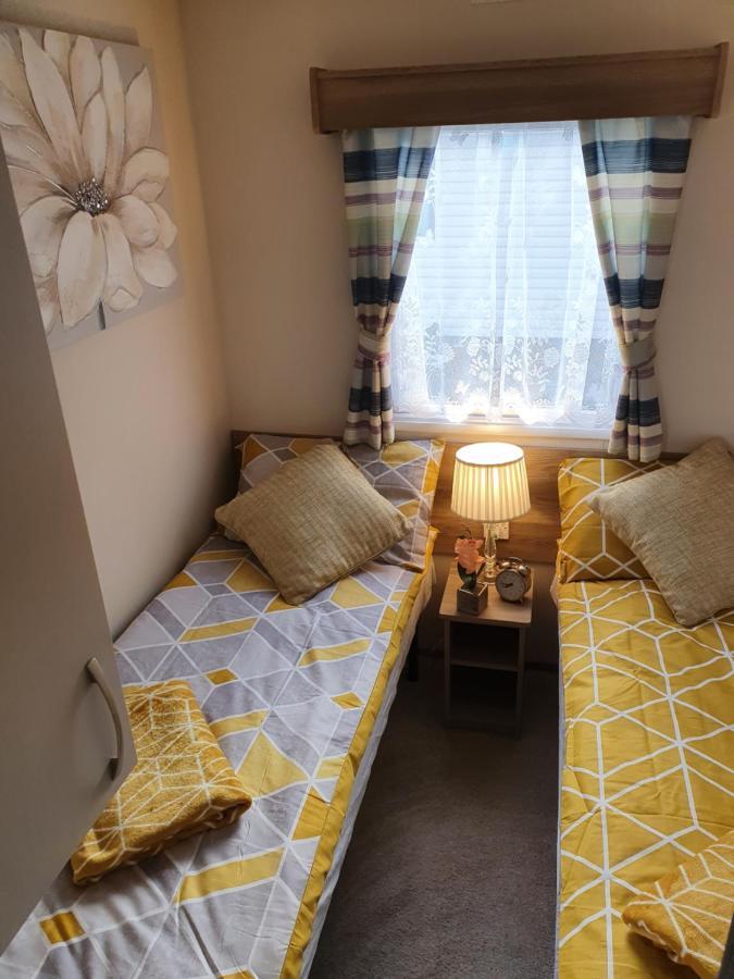 Relaxing Breaks With Hot Tub At Tattershal Lakes 3 Bedroom Tattershall Bagian luar foto