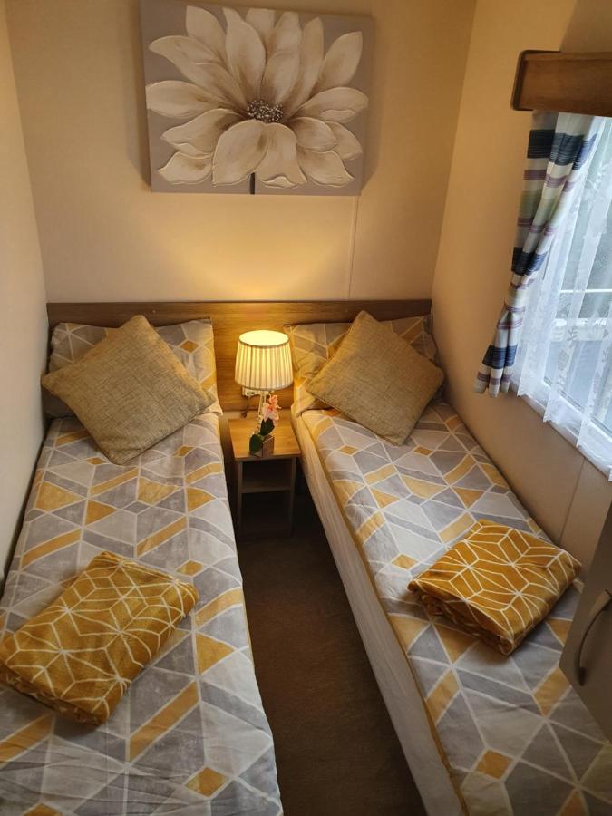 Relaxing Breaks With Hot Tub At Tattershal Lakes 3 Bedroom Tattershall Bagian luar foto