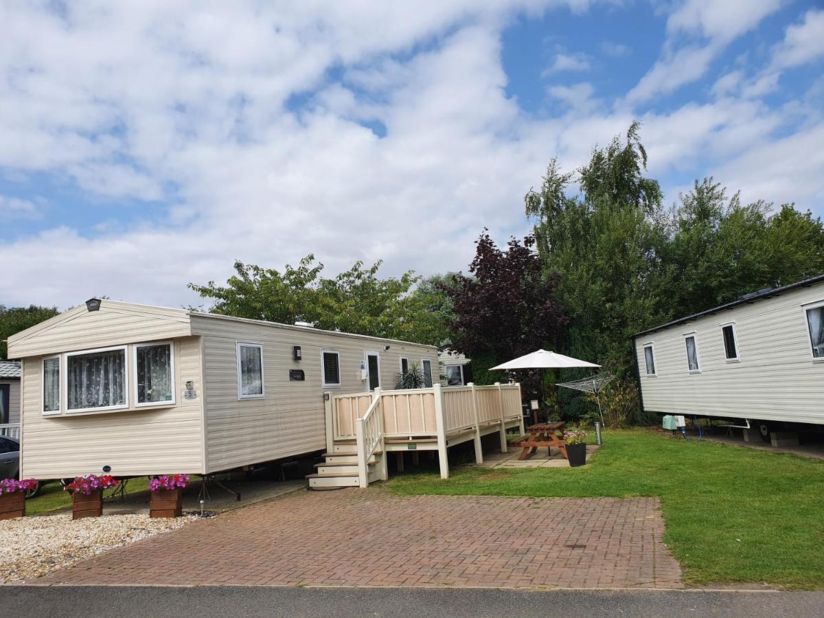 Relaxing Breaks With Hot Tub At Tattershal Lakes 3 Bedroom Tattershall Bagian luar foto
